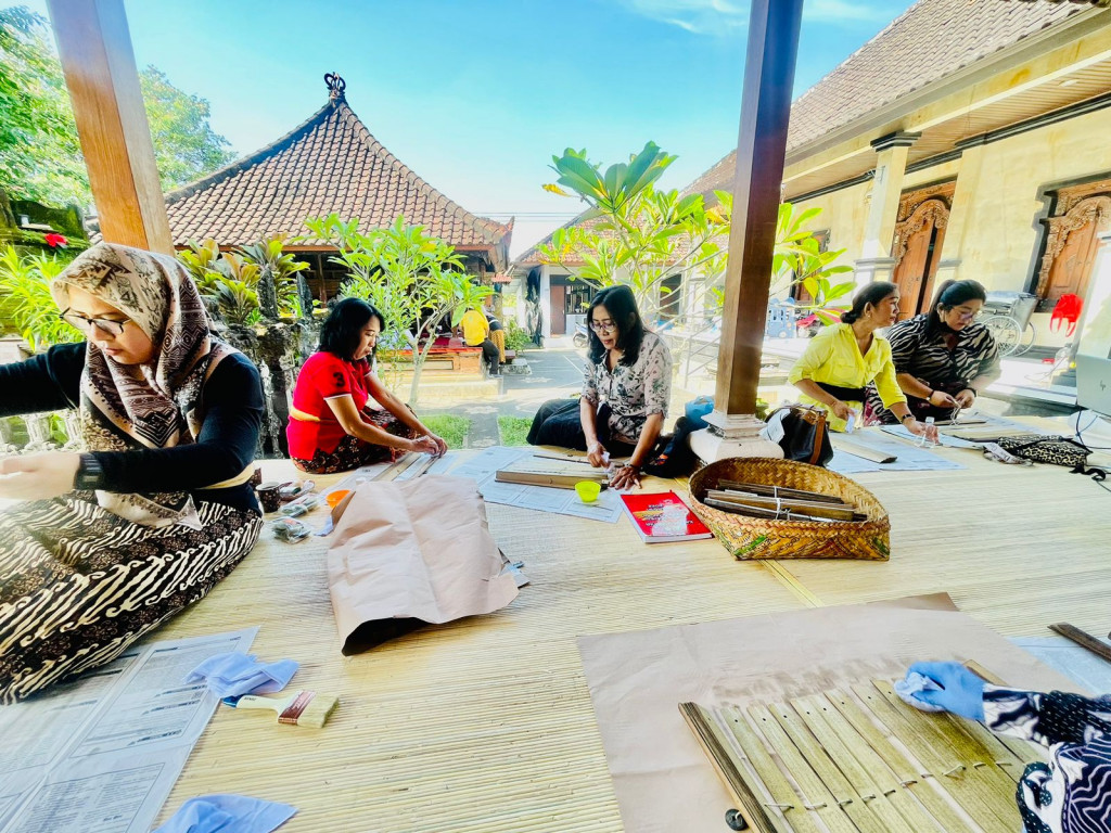 Pelestarian Naskah Kuno di Griya Sideman Mengwi Badung